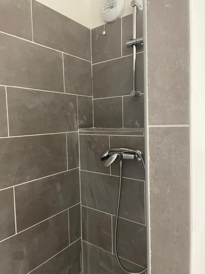 Le Cocon D'Emie - Clim - Parking Apartment Nimes Ngoại thất bức ảnh